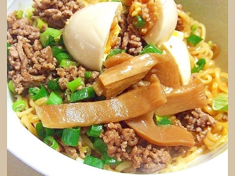 そぼろと卵の汁なし坦々麺